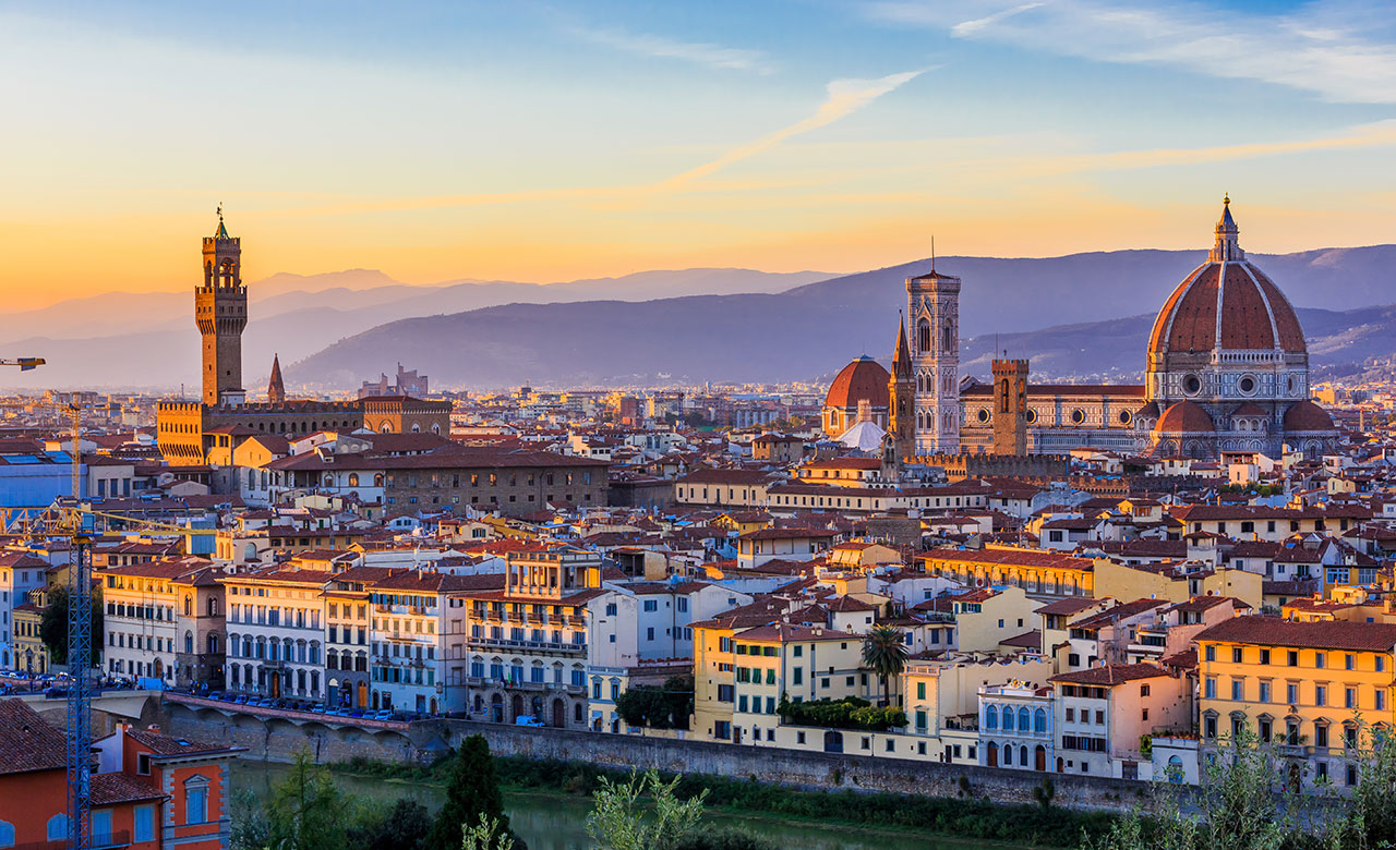 Piazzale Michelangelo, Florence at your feet - Welcome to Italia