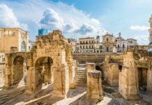 Ruins of ancient Lecce (c) Balate Dorin/Shutterstock.com