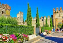 Castello Scaligero in Lazise, photo credits &copy Javen/Shutterstock.com